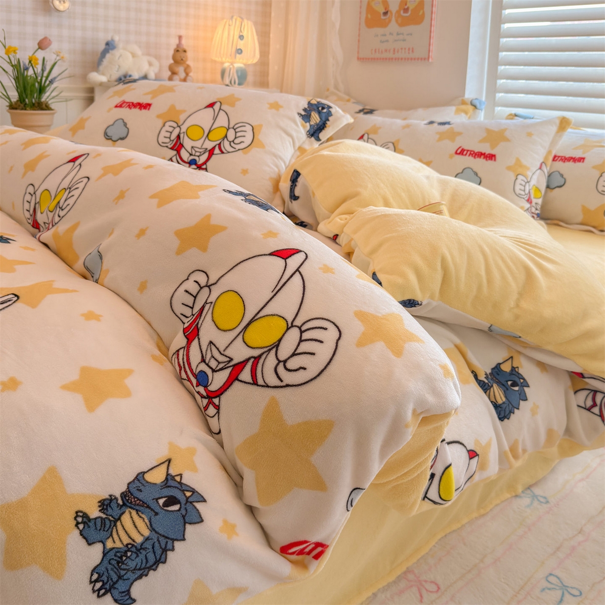 91家纺网 家纺一手货源 找家纺 （总）名兮家居 2025新款经典奥特曼-三丽鸥高克重牛奶绒四件套