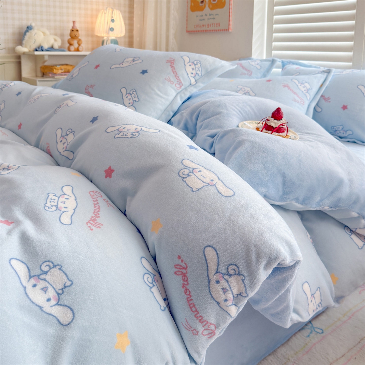 91家纺网 家纺一手货源 找家纺 （总）名兮家居 2025新款经典奥特曼-三丽鸥高克重牛奶绒四件套