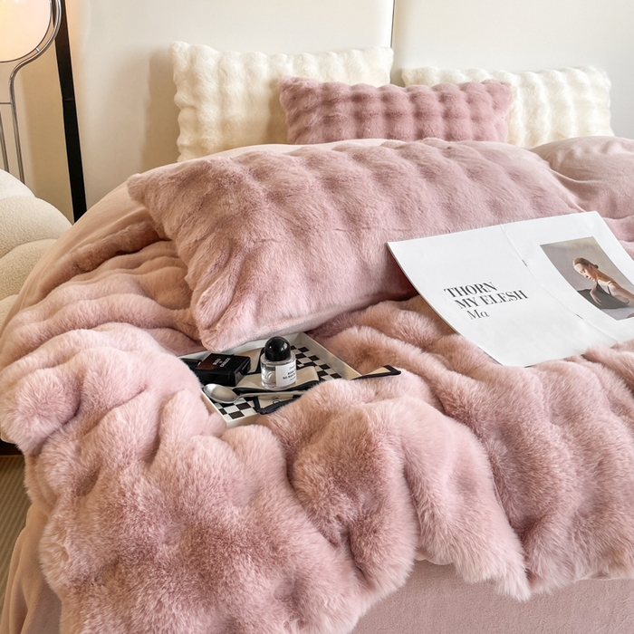 91家纺网 家纺一手货源 找家纺 大元 2025新款A类280g大泡泡兔毛绒多功能被套毯 粉豆沙