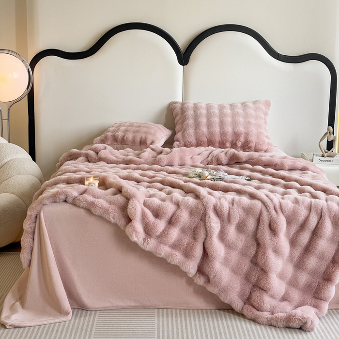 91家纺网 家纺一手货源 找家纺 （总）大元 2025新款ins加厚小清新牛奶绒羊羔绒毛毯午睡毯沙发盖毯