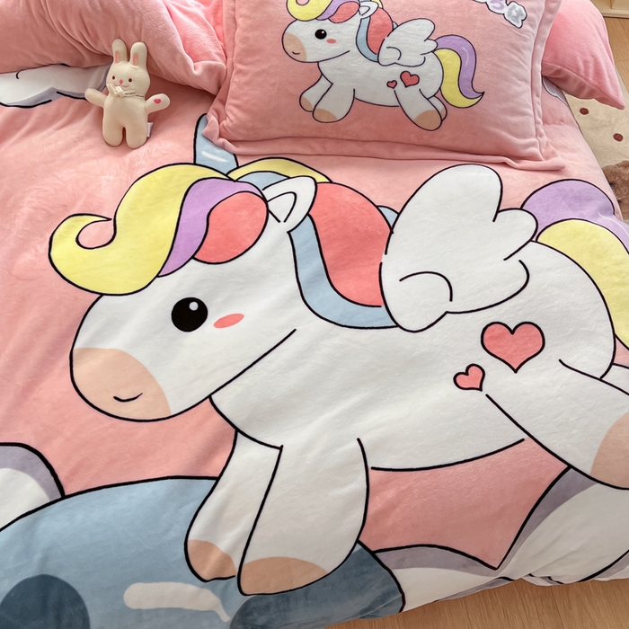 91家纺网 家纺一手货源 找家纺 喜梦缘 2025年新款大版小版卡通牛奶绒四件套 独角兽