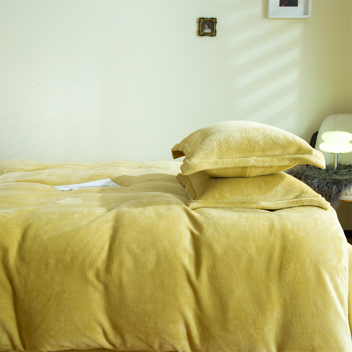 91家纺网 家纺一手货源 找家纺 兰紫橙家纺 2025新款双面绒纯色双拼牛奶绒四件套 奶油黄