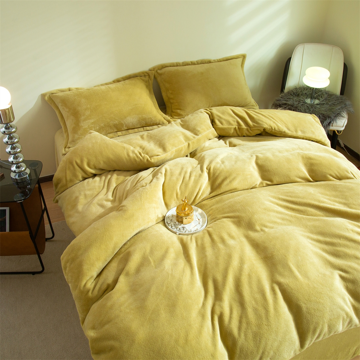 91家纺网 家纺一手货源 找家纺 兰紫橙家纺 2025新款双面绒纯色双拼牛奶绒四件套 奶油黄