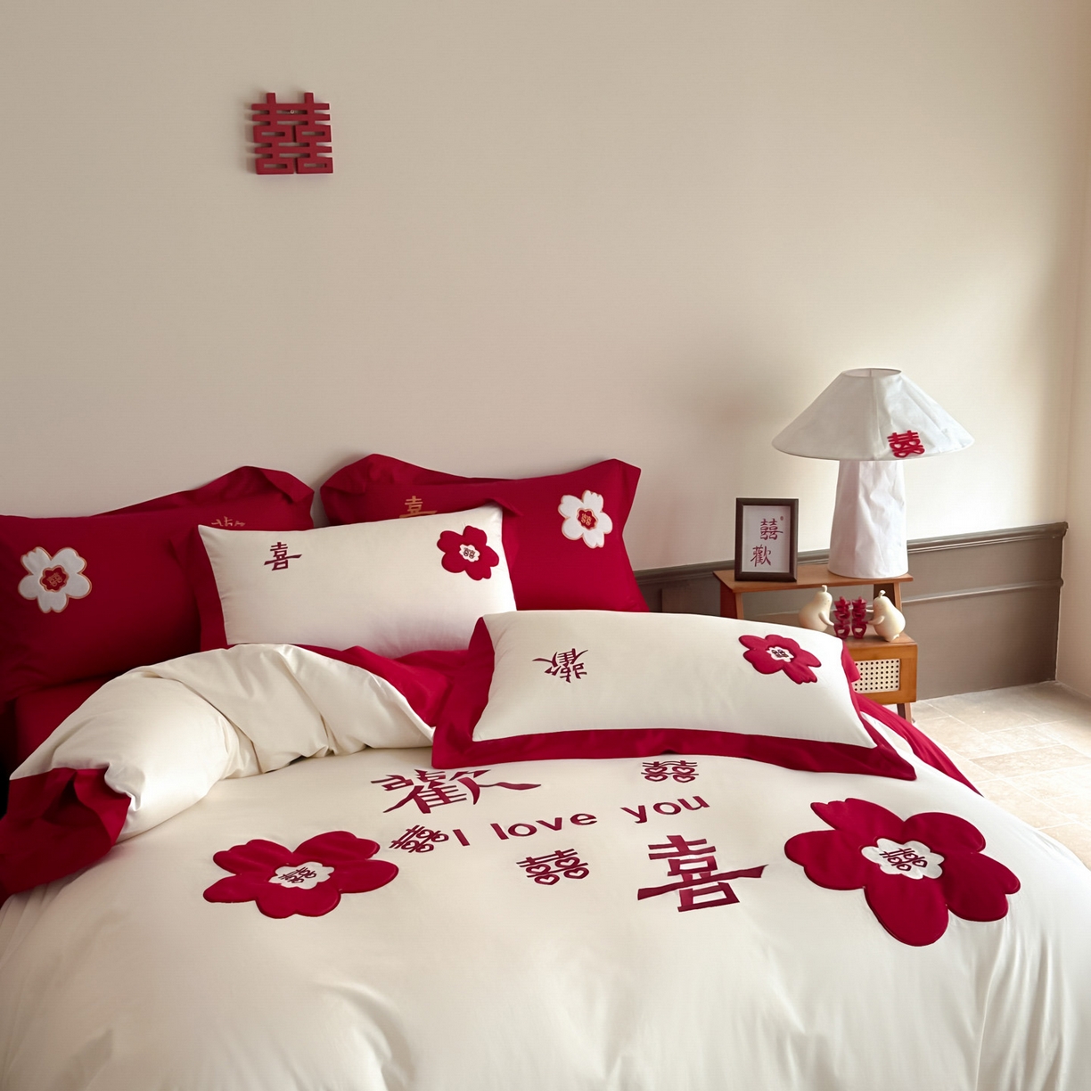 91家纺网 家纺一手货源 找家纺 梵克保罗 2025新款水洗棉柔软舒适亲肤棉贴布绣刺绣婚庆四件套 欢喜白