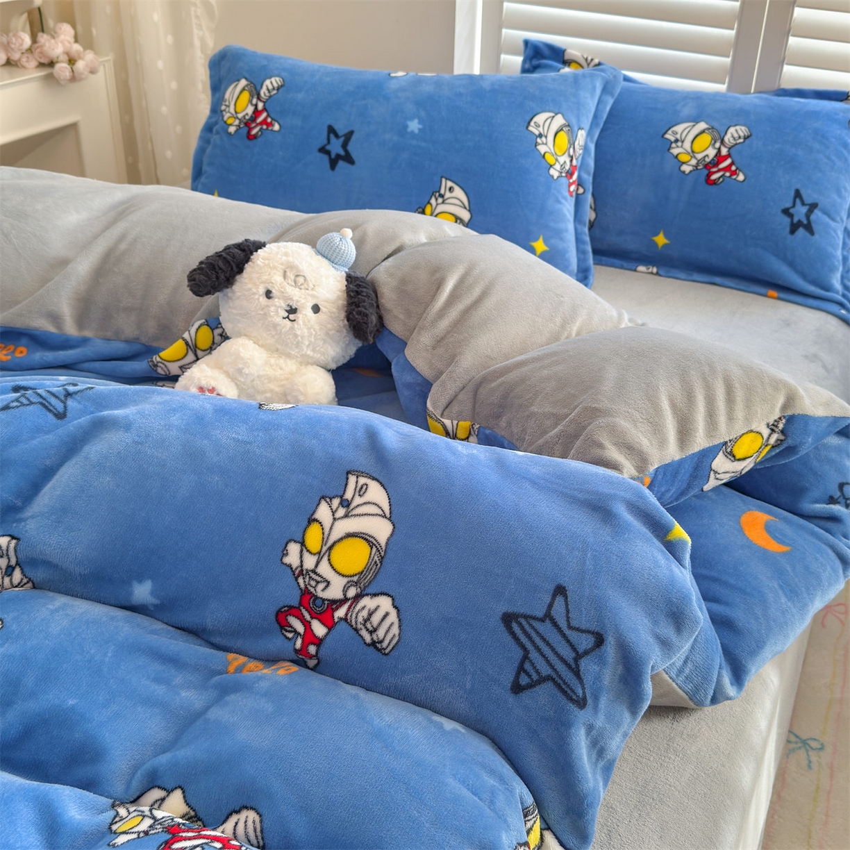 91家纺网 家纺一手货源 找家纺 名兮家居 2025新款经典奥特曼-三丽鸥高克重牛奶绒四件套 艾斯