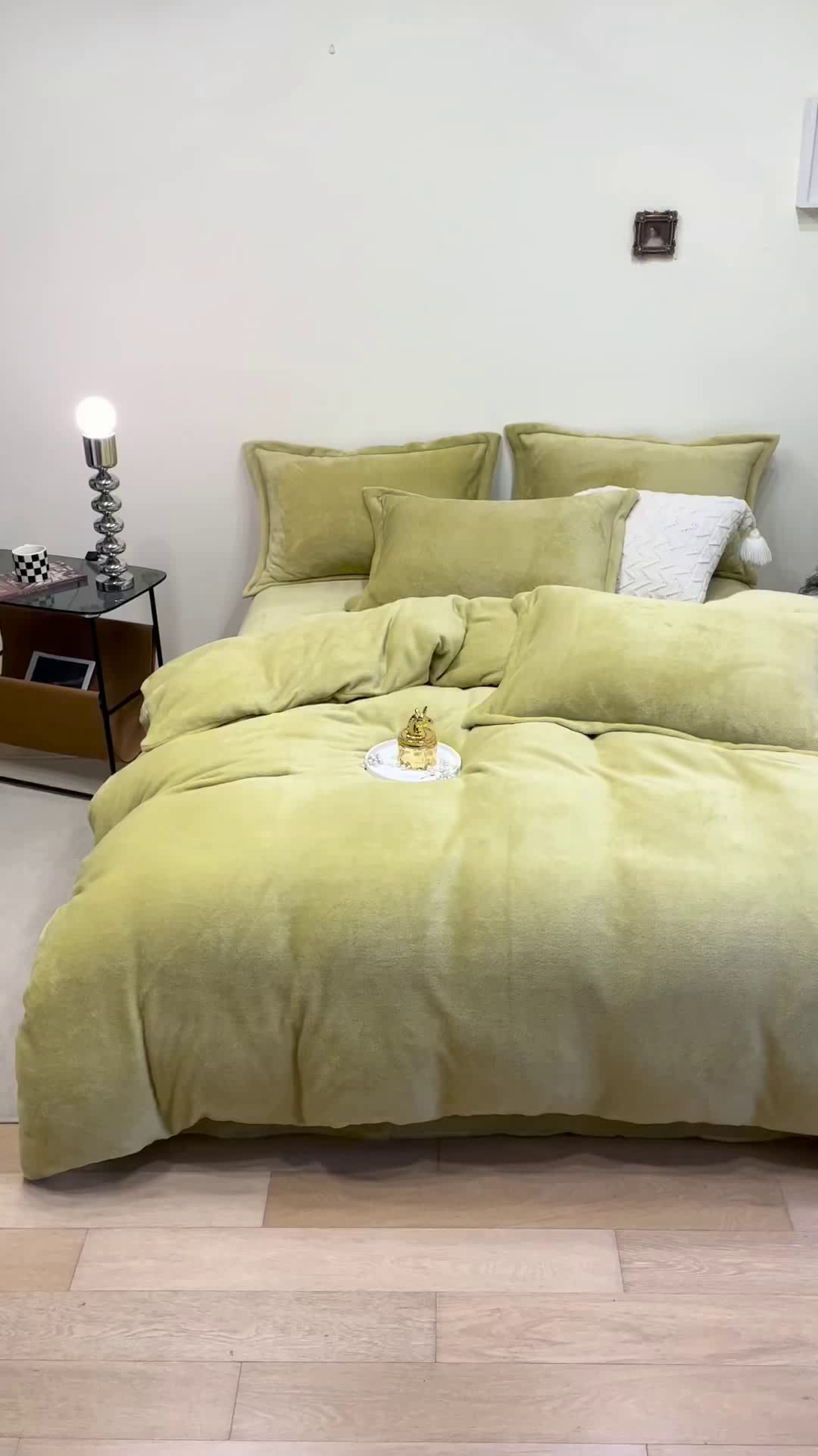 91家纺网 家纺一手货源 找家纺 兰紫橙家纺 2025新款双面绒纯色双拼牛奶绒四件套 奶油黄