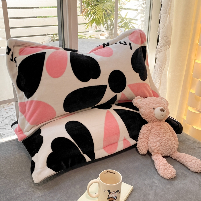 91家纺网 家纺一手货源 找家纺 喜梦缘 2025年新款大版小版卡通牛奶绒四件套 花意