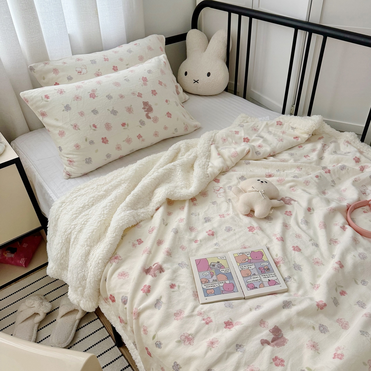 91家纺网 家纺一手货源 找家纺 航途席业 2025新款200g牛奶绒羊羔绒毛毯 花园小猫咪