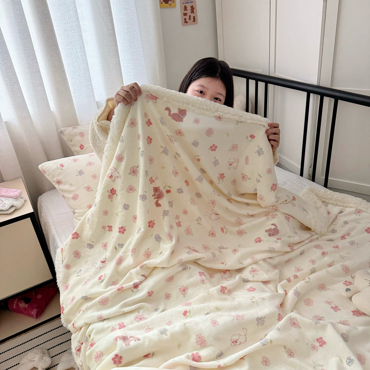 91家纺网 家纺一手货源 找家纺 航途席业 2025新款200g牛奶绒羊羔绒毛毯 花园小猫咪