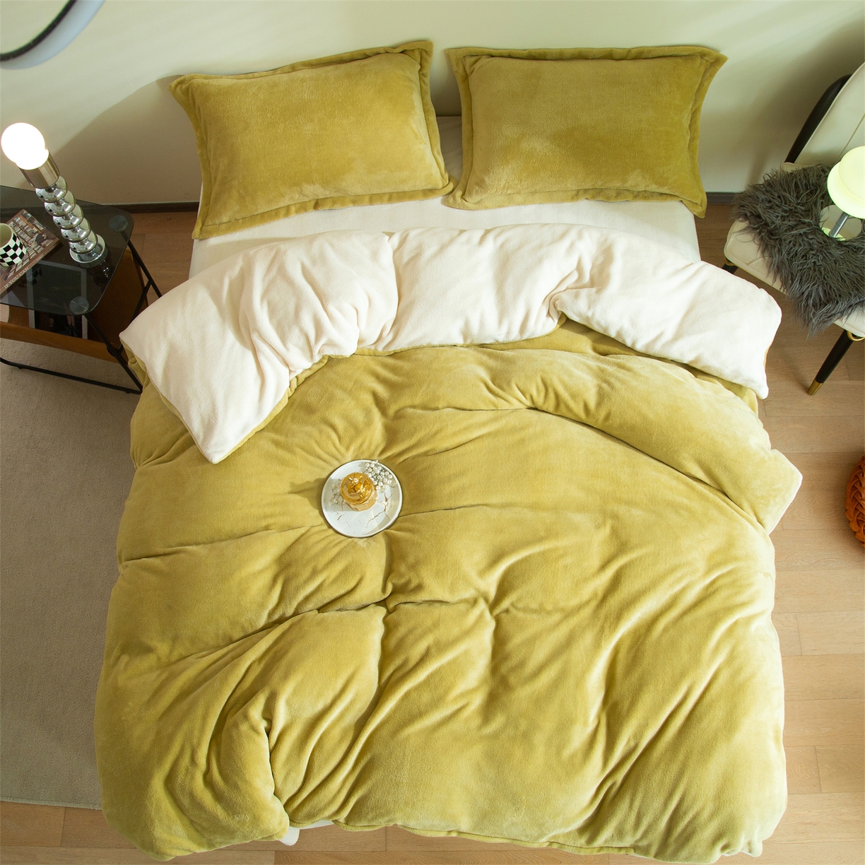 91家纺网 家纺一手货源 找家纺 兰紫橙家纺 2025新款双面绒纯色双拼牛奶绒四件套 奶油黄+米白