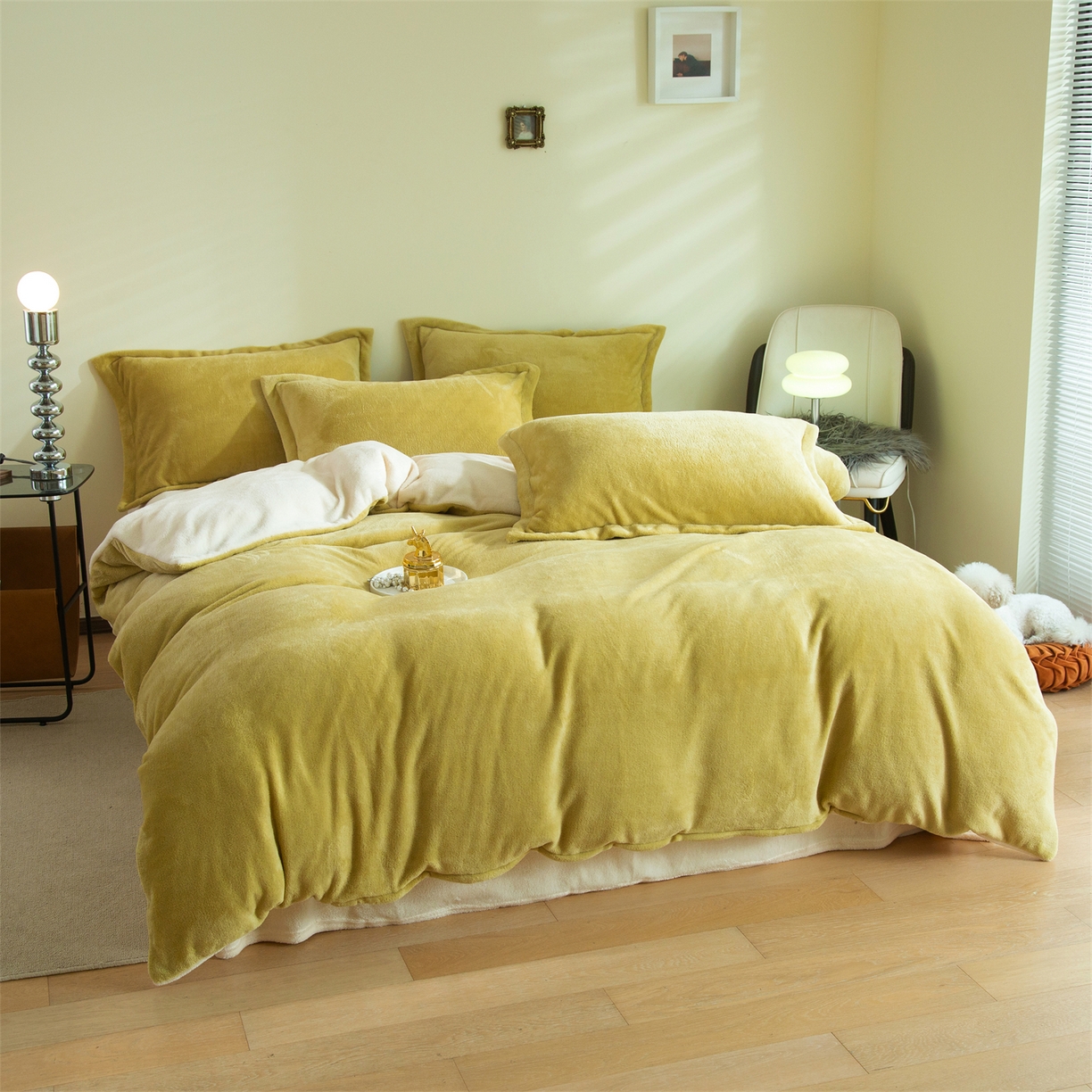 91家纺网 家纺一手货源 找家纺 兰紫橙家纺 2025新款双面绒纯色双拼牛奶绒四件套 奶油黄+米白