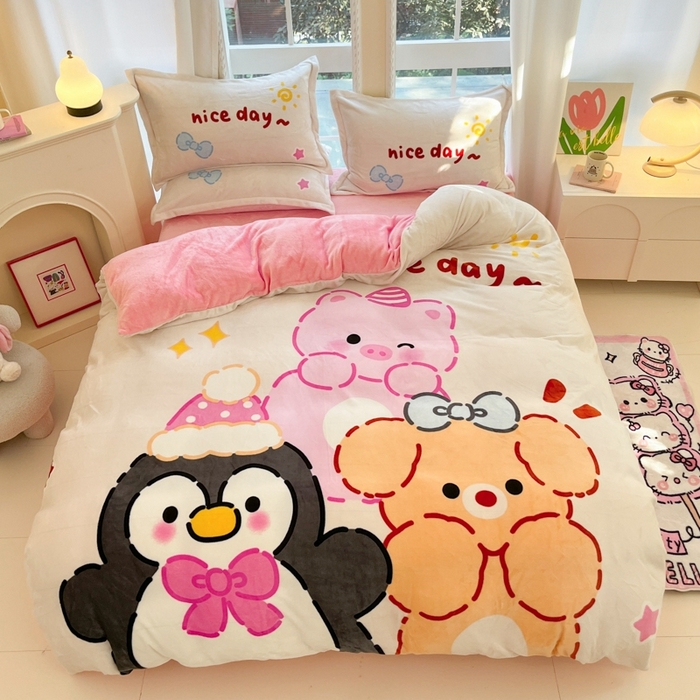 91家纺网 家纺一手货源 找家纺 喜梦缘 2025年新款大版小版卡通牛奶绒四件套 快乐猪仔