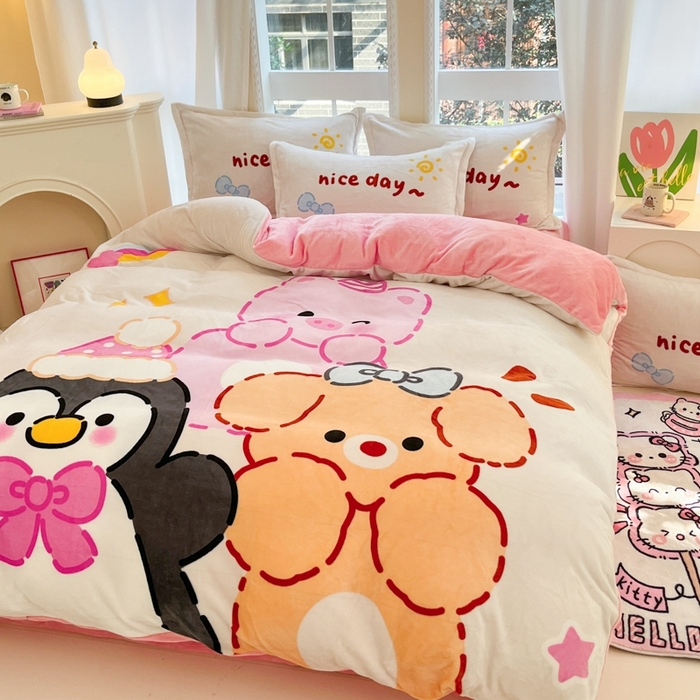 91家纺网 家纺一手货源 找家纺 喜梦缘 2025年新款大版小版卡通牛奶绒四件套 快乐猪仔