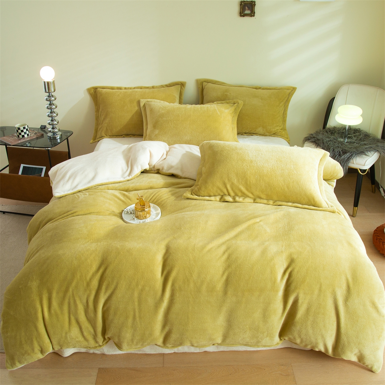 91家纺网 家纺一手货源 找家纺 兰紫橙家纺 2025新款双面绒纯色双拼牛奶绒四件套 奶油黄+米白