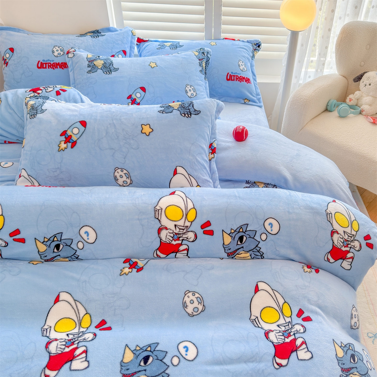 91家纺网 家纺一手货源 找家纺 名兮家居 2025新款经典奥特曼-三丽鸥高克重牛奶绒四件套 奥特曼打怪兽