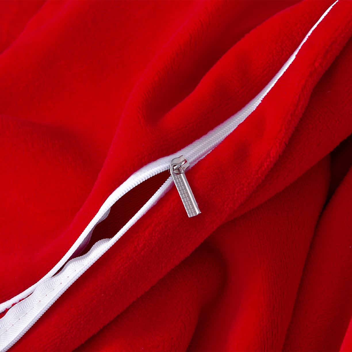 91家纺网 家纺一手货源 找家纺 苏迪网销供货 2025新款牛奶绒四件套A类高克重全消光雕花一字绣工艺款 百合-大红