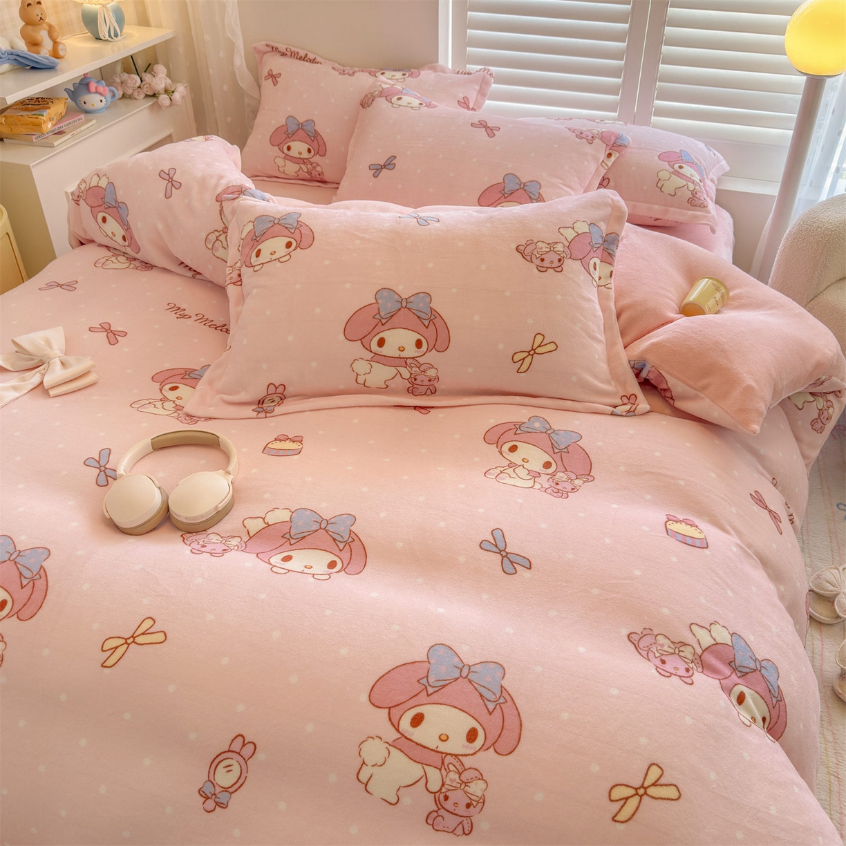 91家纺网 家纺一手货源 找家纺 名兮家居 2025新款经典奥特曼-三丽鸥高克重牛奶绒四件套 点点美乐蒂