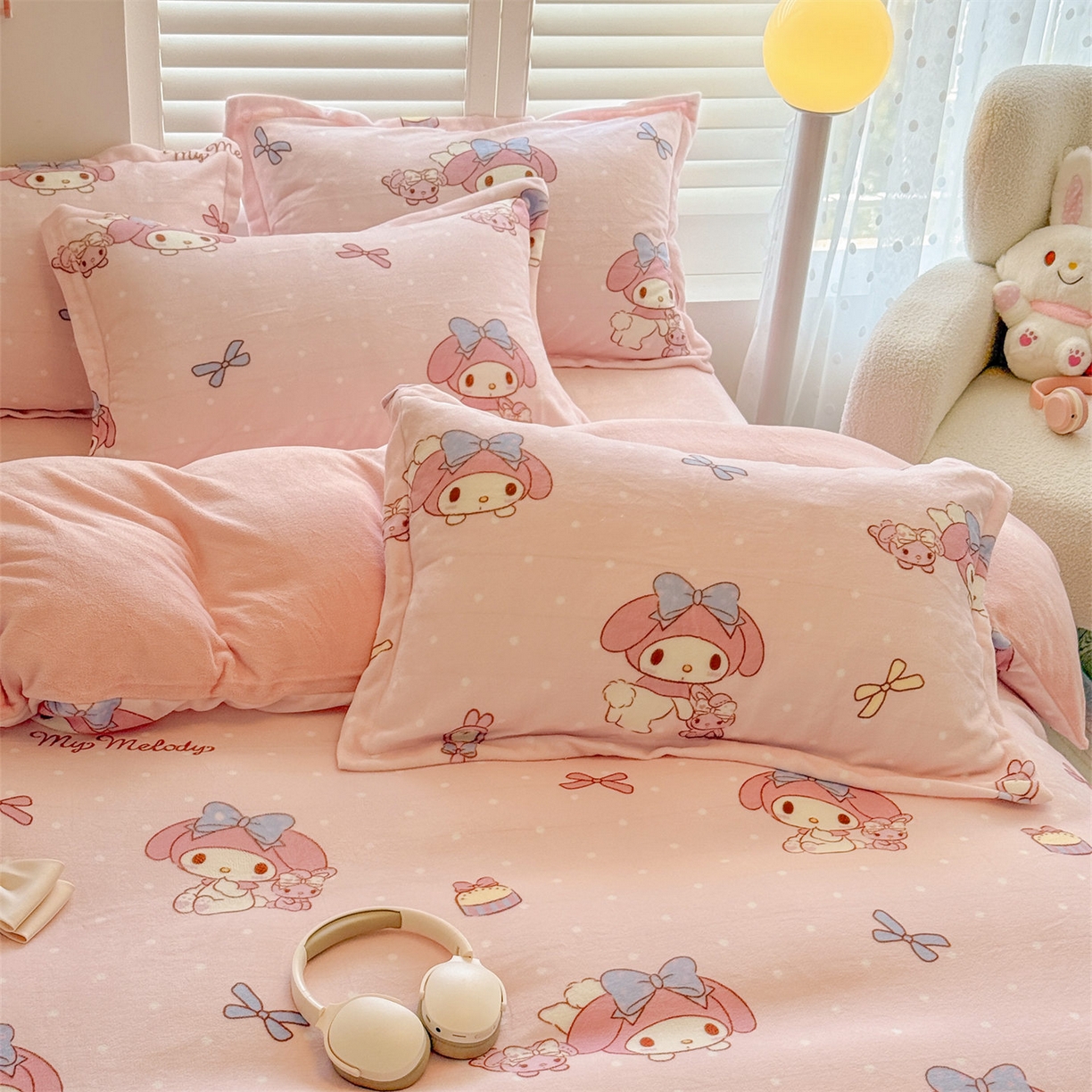 91家纺网 家纺一手货源 找家纺 名兮家居 2025新款经典奥特曼-三丽鸥高克重牛奶绒四件套 点点美乐蒂