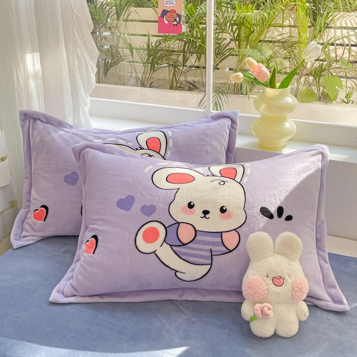 91家纺网 家纺一手货源 找家纺 喜梦缘 2025年新款大版小版卡通牛奶绒四件套 萌萌兔