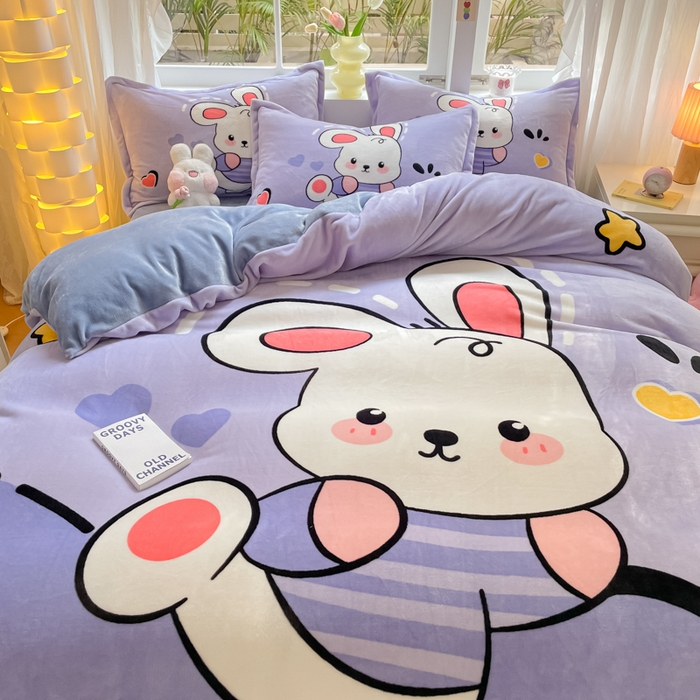 91家纺网 家纺一手货源 找家纺 喜梦缘 2025年新款大版小版卡通牛奶绒四件套 萌萌兔