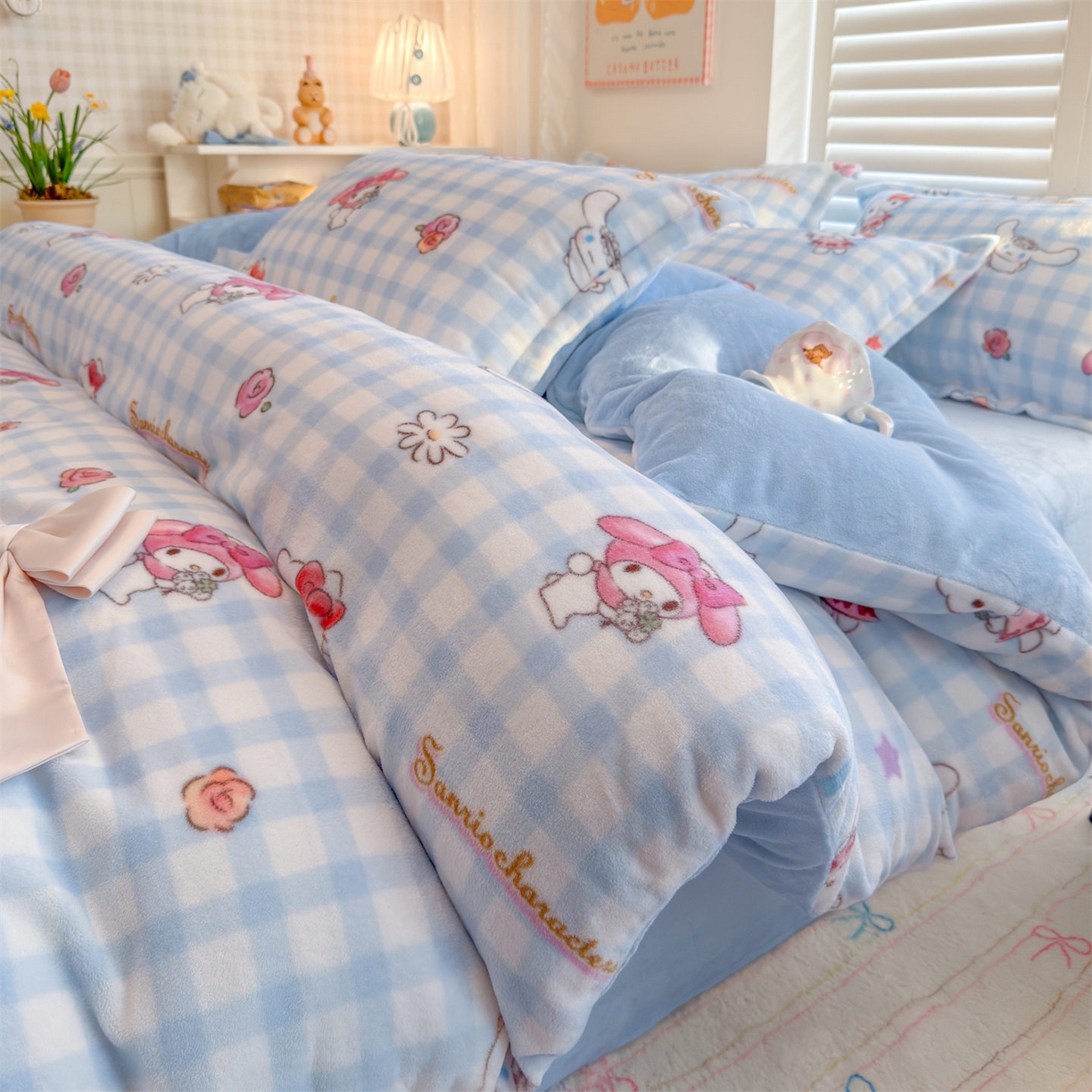 名兮家居 2025新款经典奥特曼-三丽鸥高克重牛奶绒四件套 蓝格萌宠