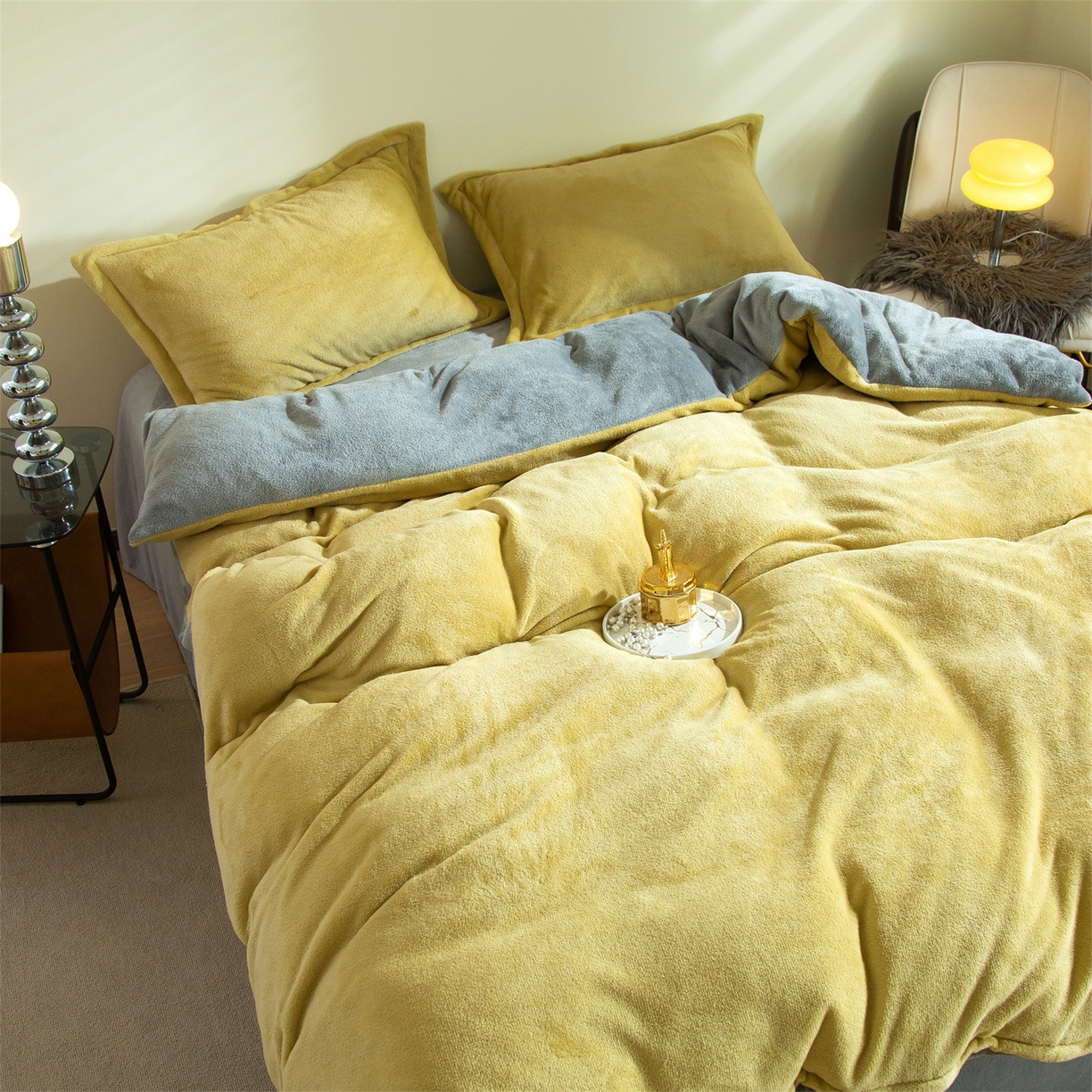 91家纺网 家纺一手货源 找家纺 兰紫橙家纺 2025新款双面绒纯色双拼牛奶绒四件套 奶油黄+浅灰