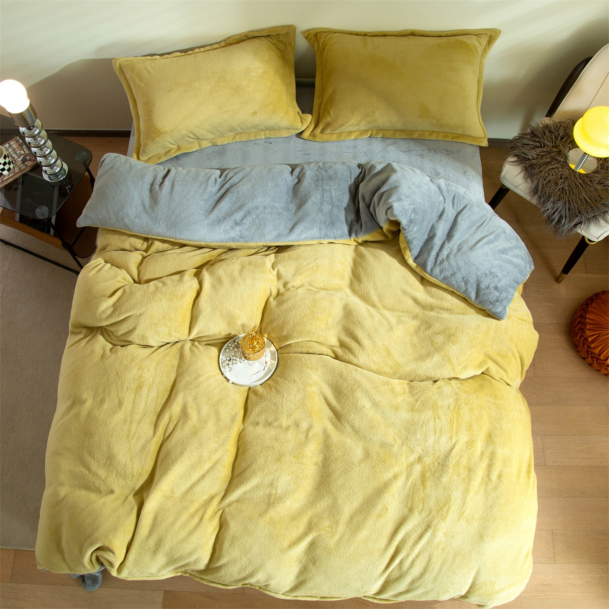 91家纺网 家纺一手货源 找家纺 兰紫橙家纺 2025新款双面绒纯色双拼牛奶绒四件套 奶油黄+浅灰