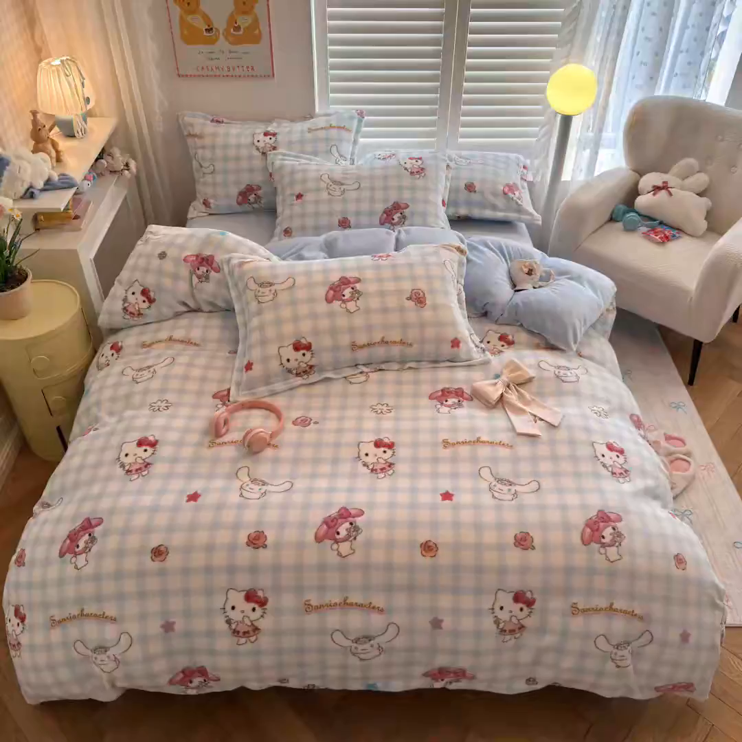 91家纺网 家纺一手货源 找家纺 名兮家居 2025新款经典奥特曼-三丽鸥高克重牛奶绒四件套 蓝格萌宠