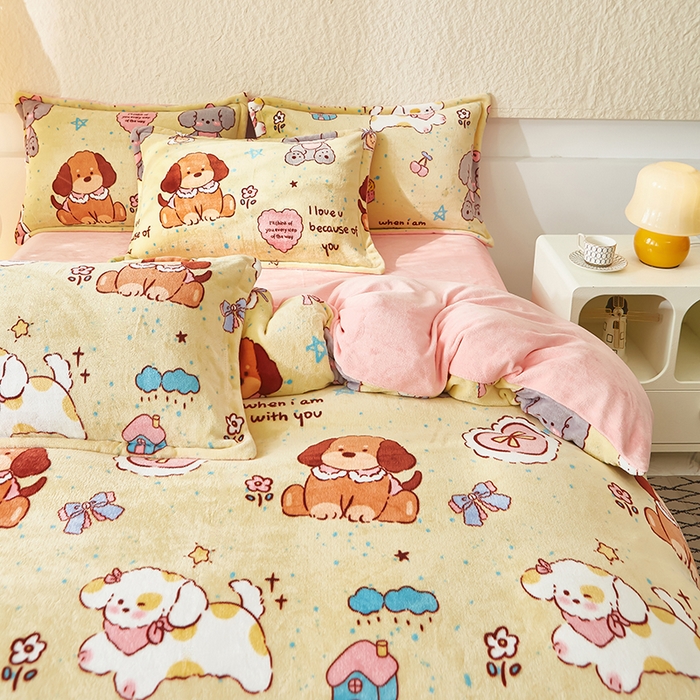 91家纺网 家纺一手货源 找家纺 喜梦缘 2025年新款大版小版卡通牛奶绒四件套 旺旺小狗