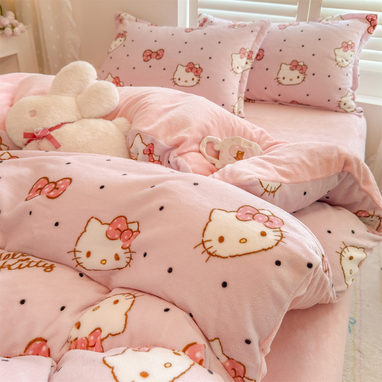 91家纺网 家纺一手货源 找家纺 名兮家居 2025新款经典奥特曼-三丽鸥高克重牛奶绒四件套 美美kt