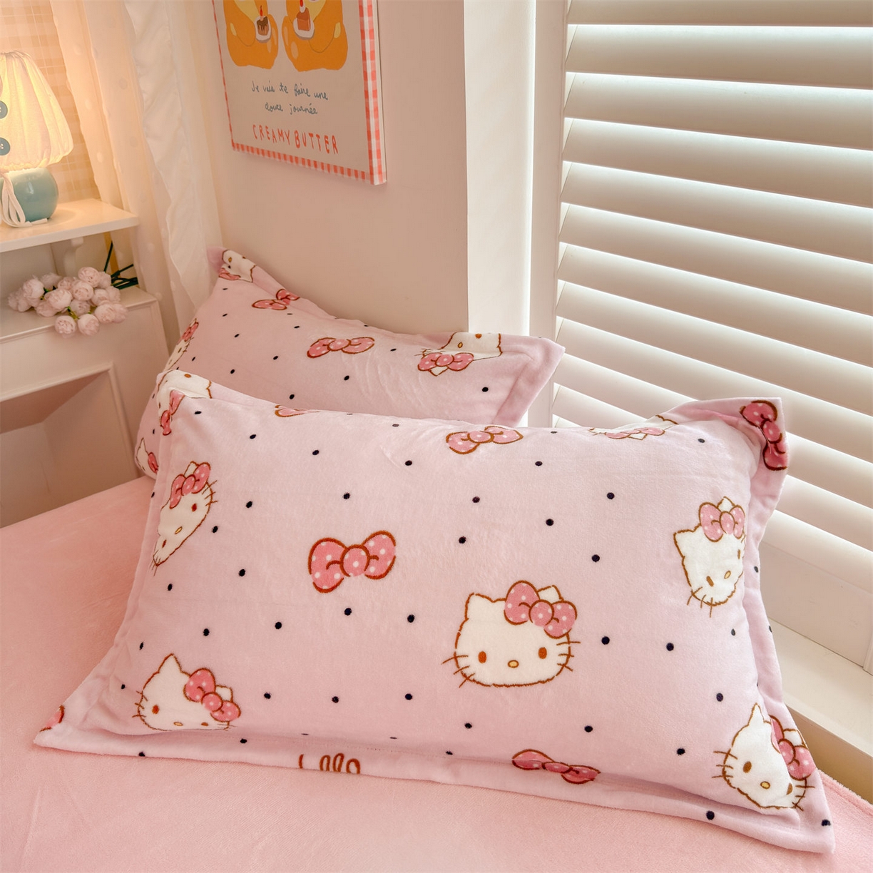 91家纺网 家纺一手货源 找家纺 名兮家居 2025新款经典奥特曼-三丽鸥高克重牛奶绒四件套 美美kt