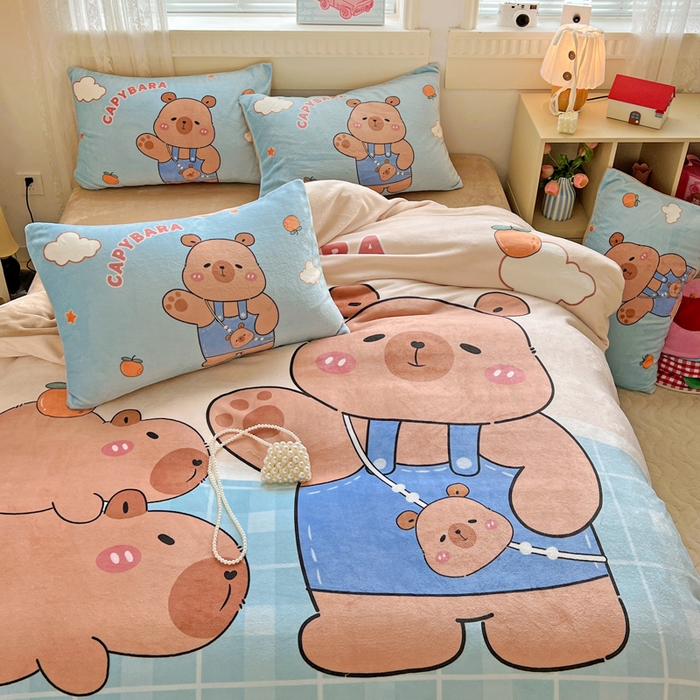 91家纺网 家纺一手货源 找家纺 喜梦缘 2025年新款大版小版卡通牛奶绒四件套 小獭宝