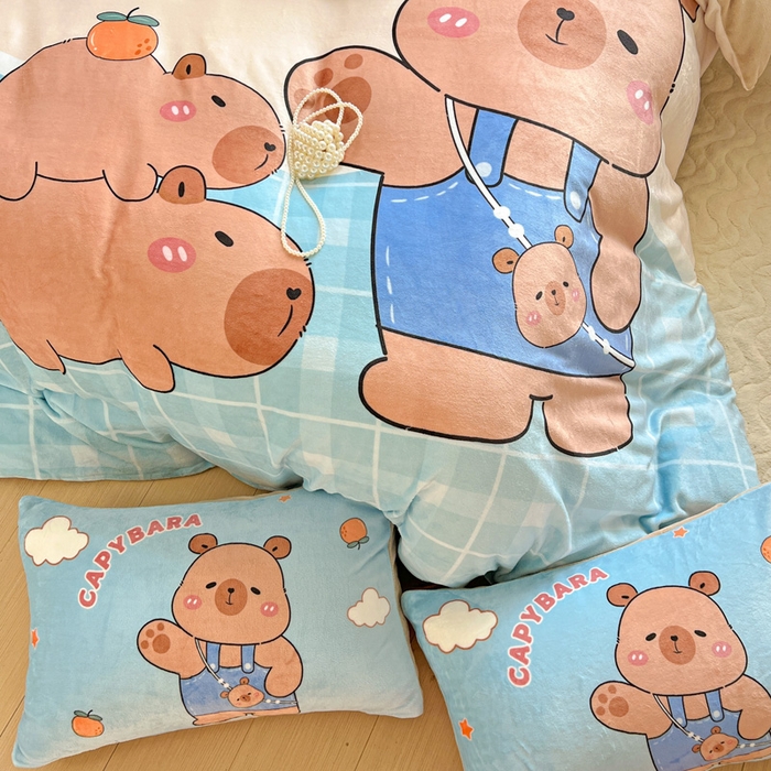 91家纺网 家纺一手货源 找家纺 喜梦缘 2025年新款大版小版卡通牛奶绒四件套 小獭宝