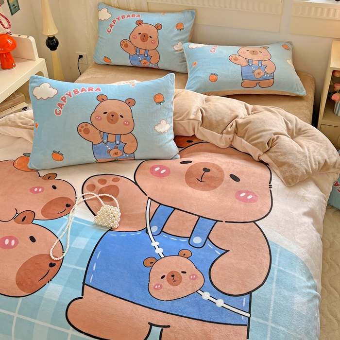 91家纺网 家纺一手货源 找家纺 喜梦缘 2025年新款大版小版卡通牛奶绒四件套 小獭宝