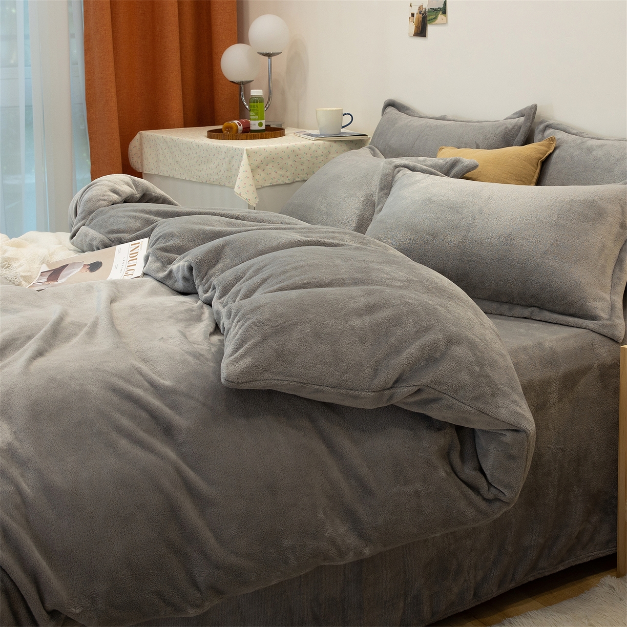 91家纺网 家纺一手货源 找家纺 兰紫橙家纺 2025新款双面绒纯色双拼牛奶绒四件套 浅灰