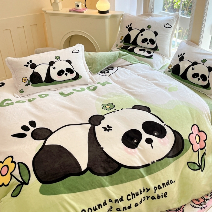 91家纺网 家纺一手货源 找家纺 喜梦缘 2025年新款大版小版卡通牛奶绒四件套 熊猫宝宝