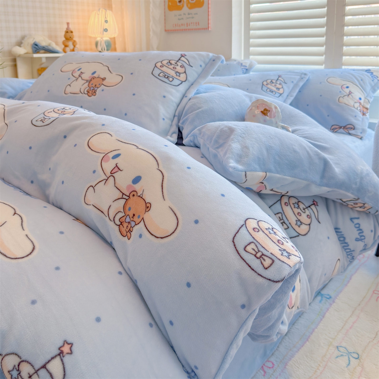 名兮家居 2025新款经典奥特曼-三丽鸥高克重牛奶绒四件套 甜品大耳狗