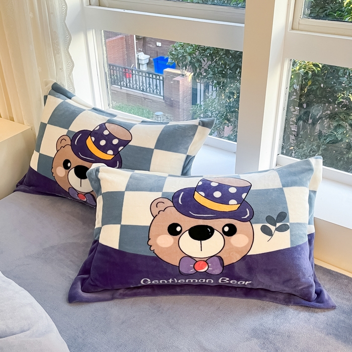 91家纺网 家纺一手货源 找家纺 喜梦缘 2025年新款大版小版卡通牛奶绒四件套 熊先生