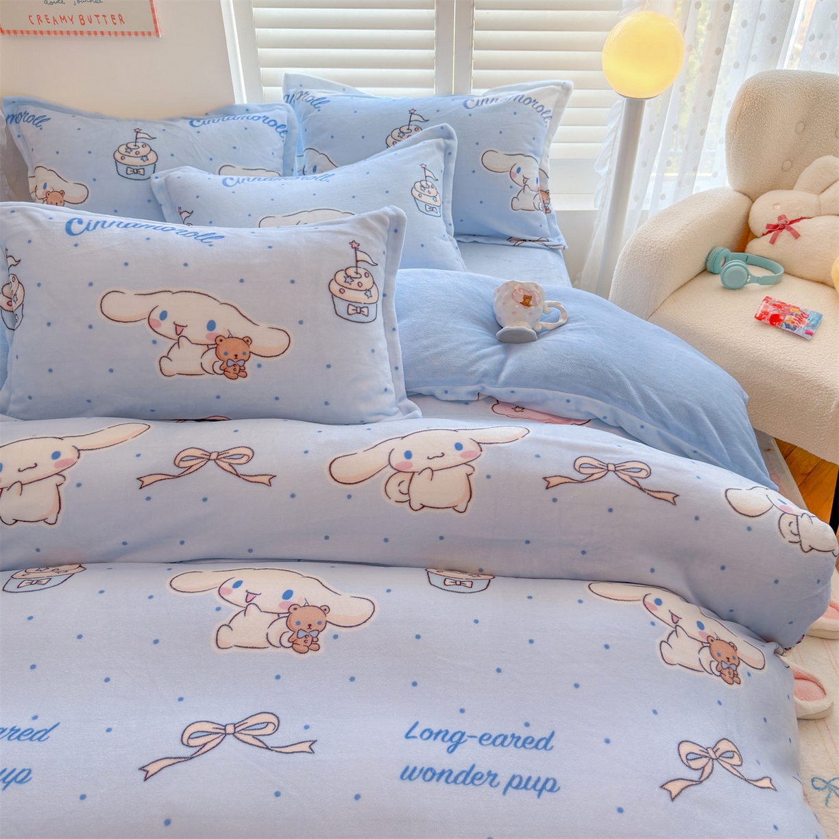 91家纺网 家纺一手货源 找家纺 名兮家居 2025新款经典奥特曼-三丽鸥高克重牛奶绒四件套 甜品大耳狗