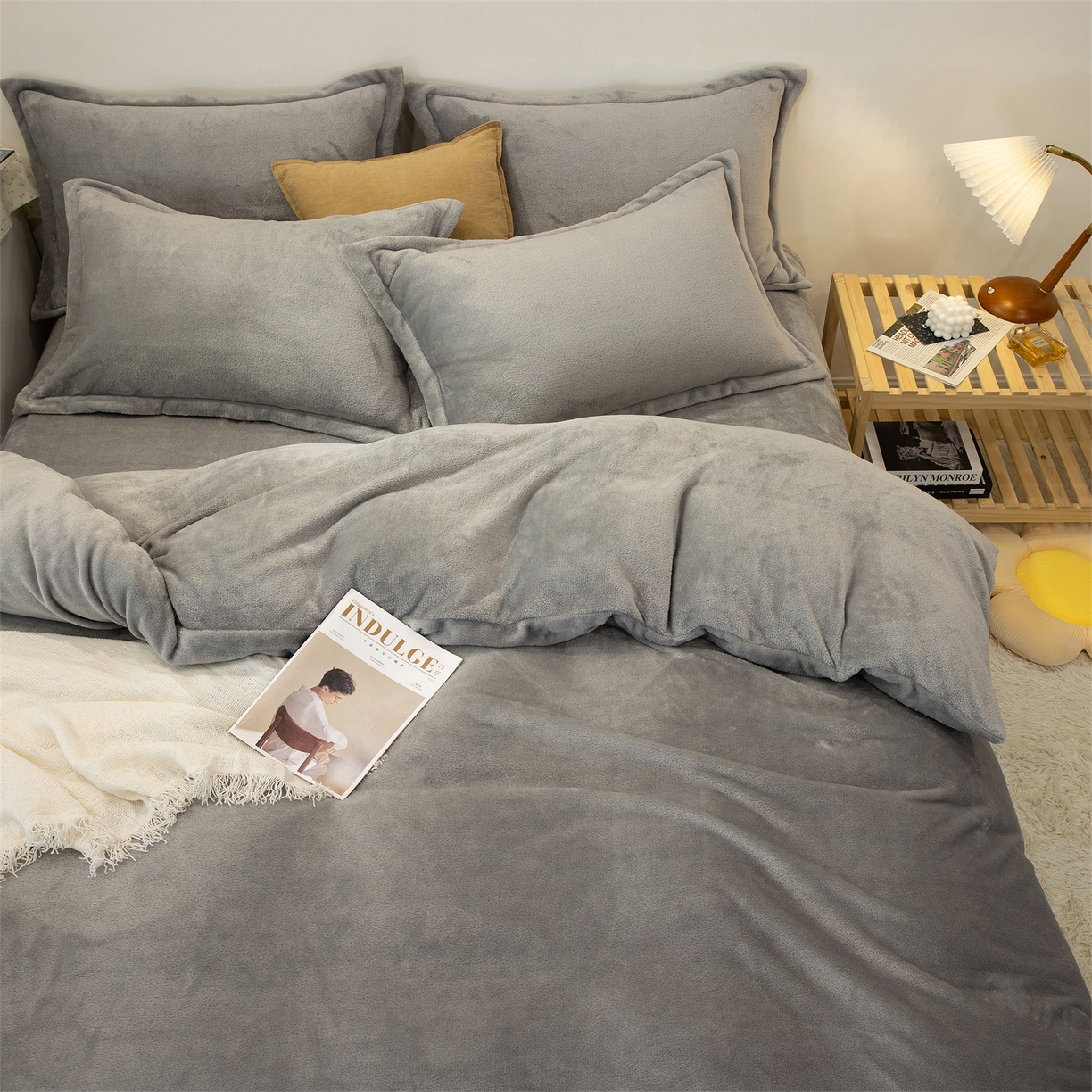 91家纺网 家纺一手货源 找家纺 兰紫橙家纺 2025新款双面绒纯色双拼牛奶绒四件套 浅灰