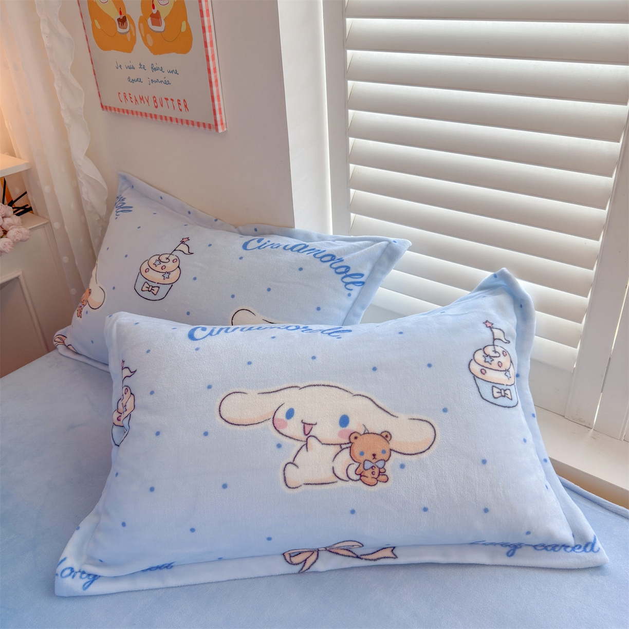 91家纺网 家纺一手货源 找家纺 名兮家居 2025新款经典奥特曼-三丽鸥高克重牛奶绒四件套 甜品大耳狗