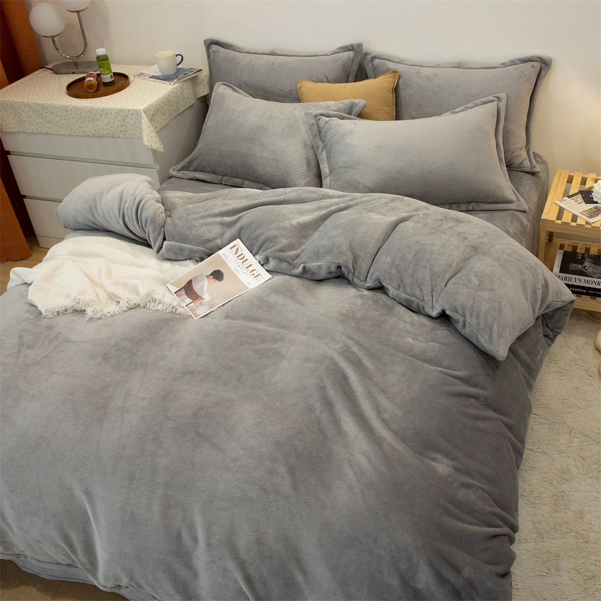 91家纺网 家纺一手货源 找家纺 兰紫橙家纺 2025新款双面绒纯色双拼牛奶绒四件套 浅灰