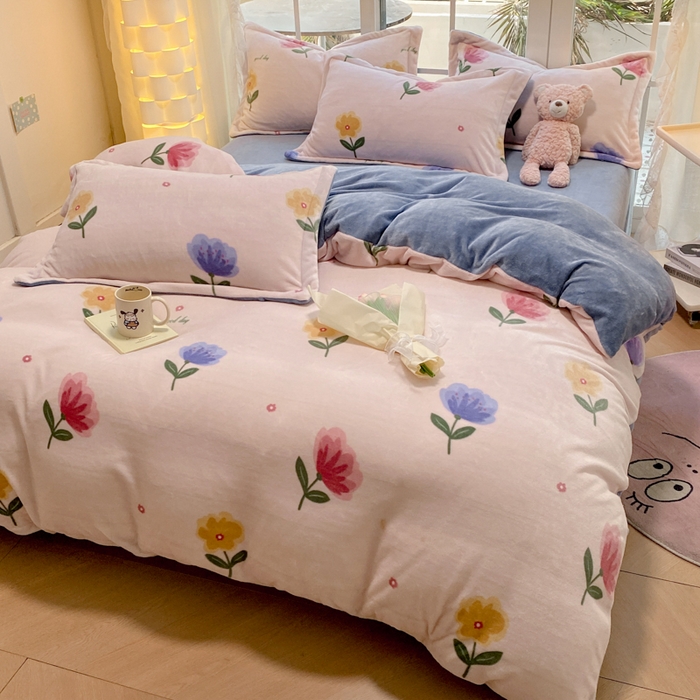 91家纺网 家纺一手货源 找家纺 喜梦缘 2025年新款大版小版卡通牛奶绒四件套 郁金香