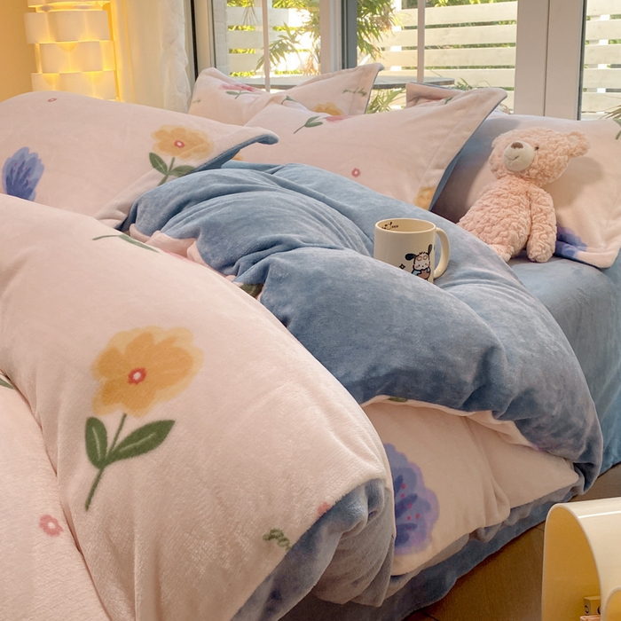 91家纺网 家纺一手货源 找家纺 喜梦缘 2025年新款大版小版卡通牛奶绒四件套 郁金香