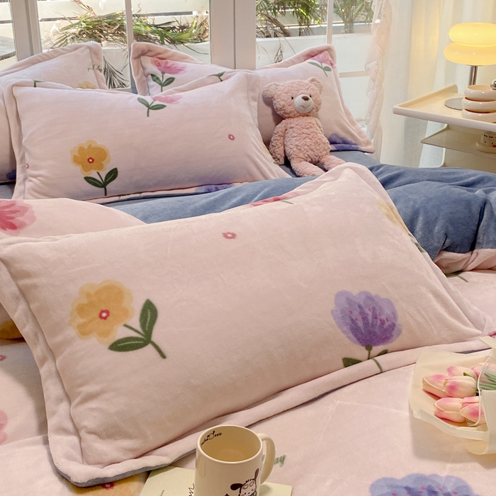 91家纺网 家纺一手货源 找家纺 喜梦缘 2025年新款大版小版卡通牛奶绒四件套 郁金香