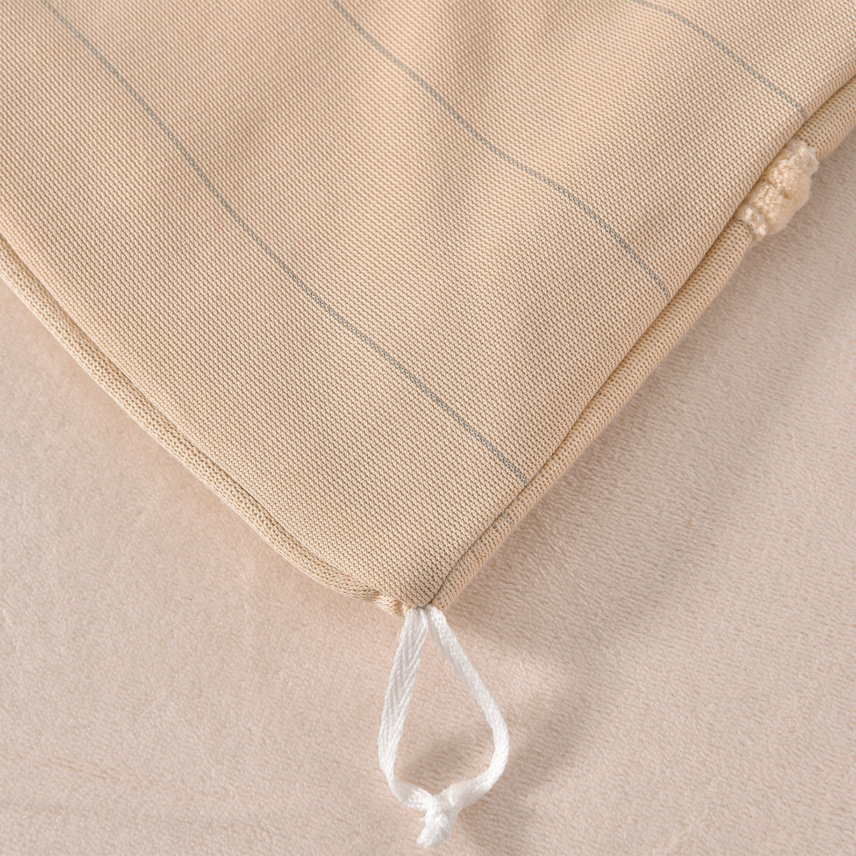 91家纺网 家纺一手货源 找家纺 苏迪网销供货 2025新款牛奶绒四件套A类高克重全消光雕花一字绣工艺款 百合-奶咖