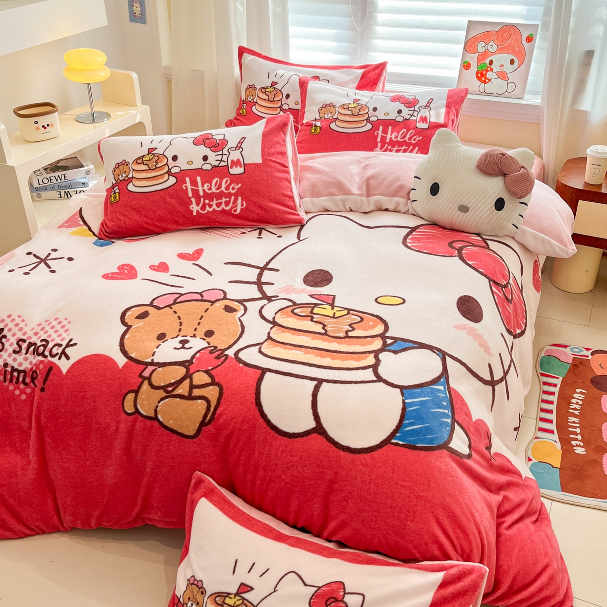91家纺网 家纺一手货源 找家纺 金爱家 2025新品正版三丽鸥授权大版卡通平网数码印花加厚高克重牛奶绒系列四件套 绒大版-蛋糕kt