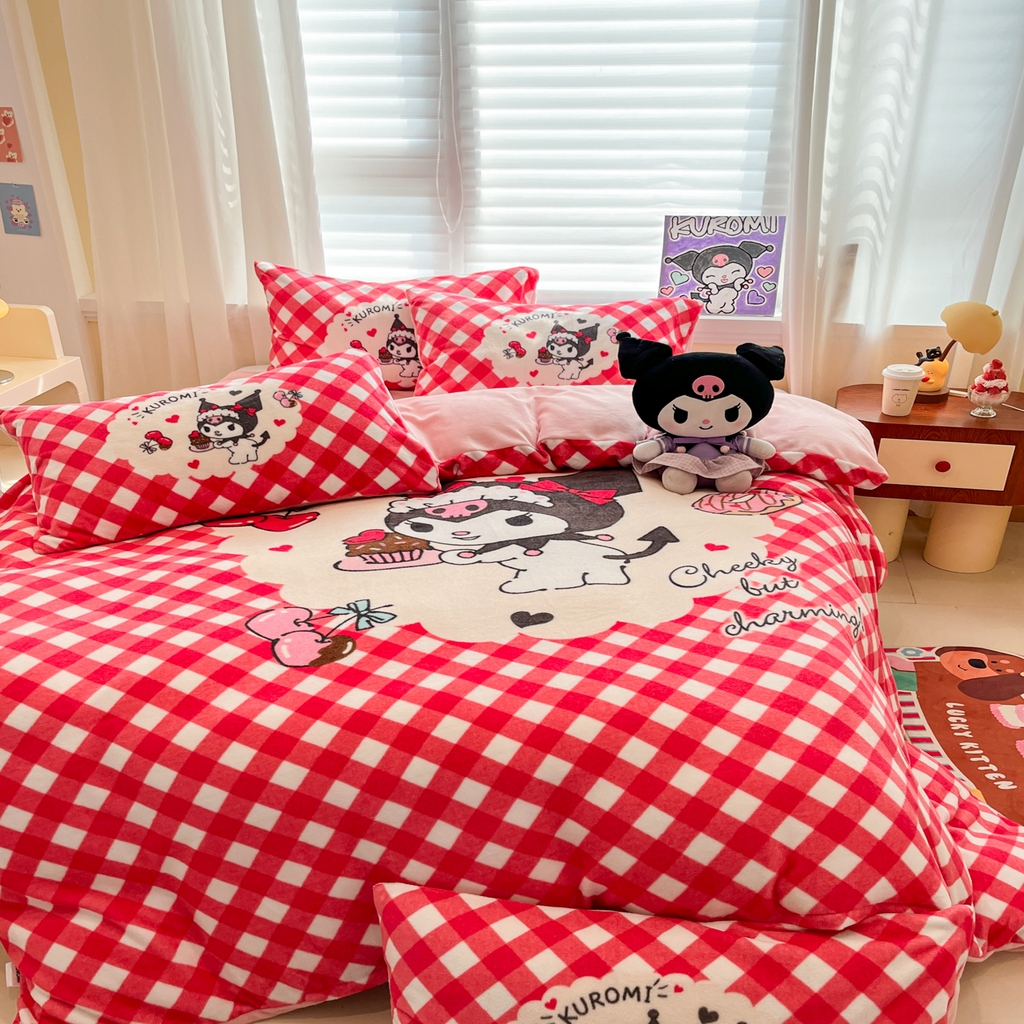 91家纺网 家纺一手货源 找家纺 金爱家 2025新品正版三丽鸥授权大版卡通平网数码印花加厚高克重牛奶绒系列四件套 绒大版-蛋糕库洛米