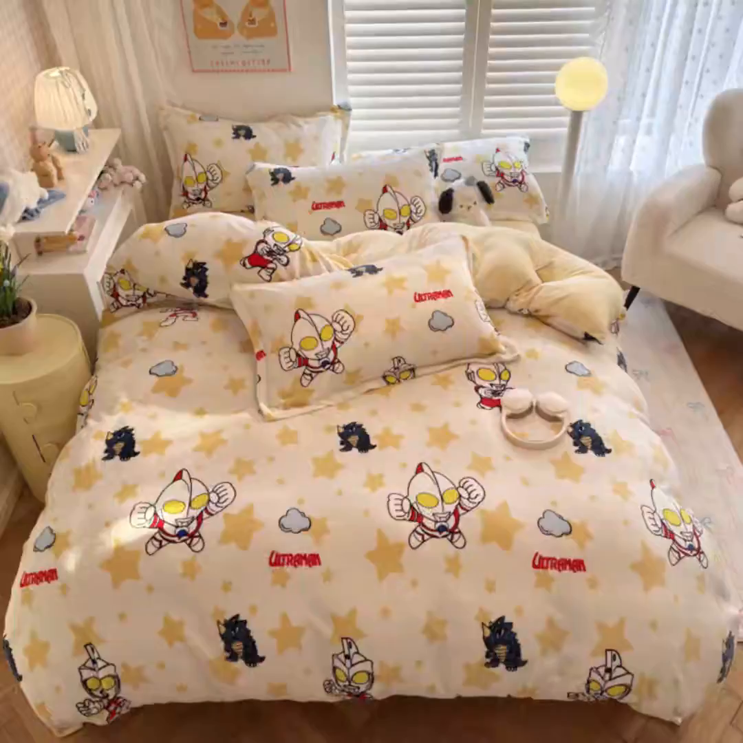 91家纺网 家纺一手货源 找家纺 名兮家居 2025新款经典奥特曼-三丽鸥高克重牛奶绒四件套 星空战士