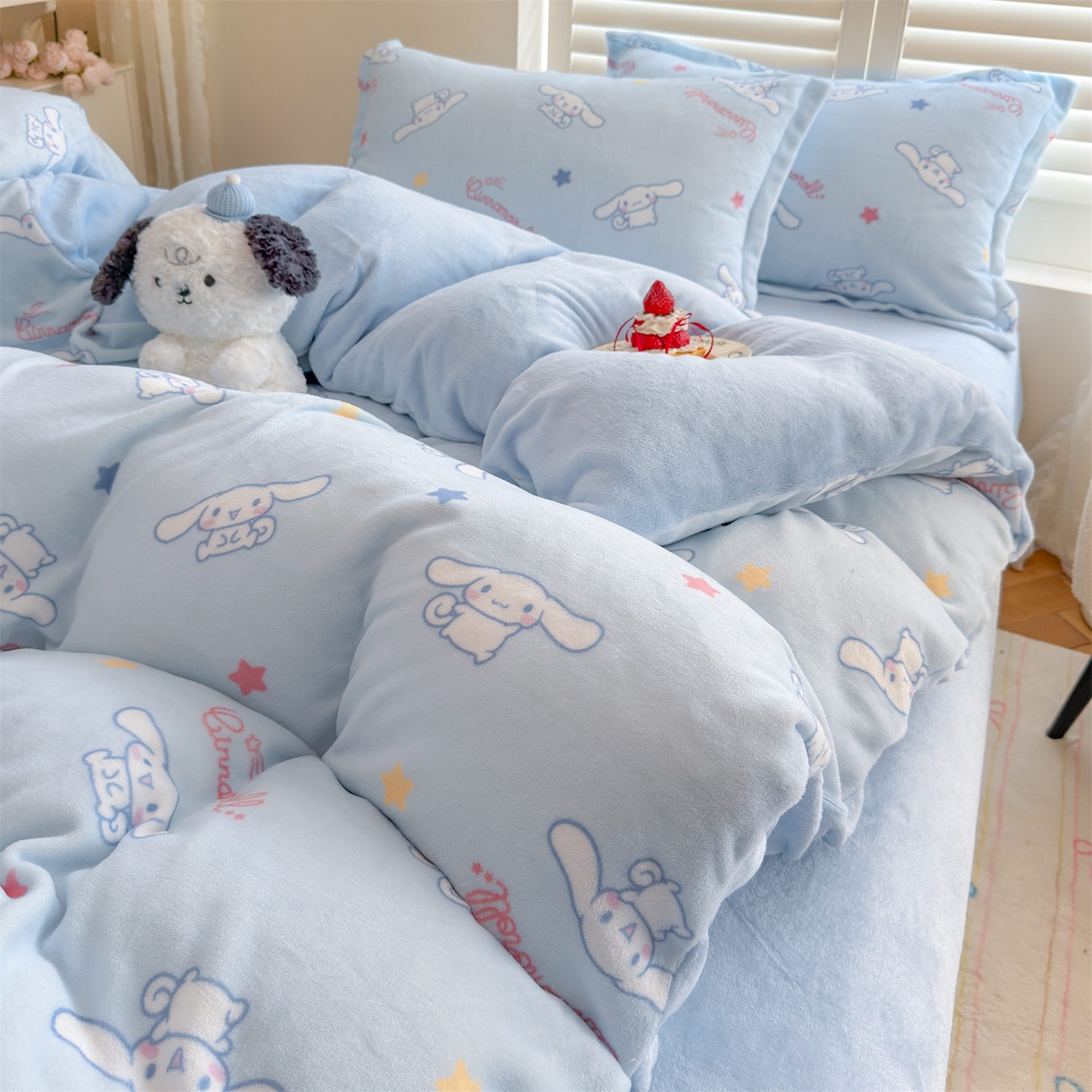 91家纺网 家纺一手货源 找家纺 名兮家居 2025新款经典奥特曼-三丽鸥高克重牛奶绒四件套 星星大耳狗